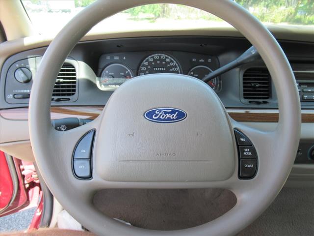 2004 Ford Crown Victoria Base