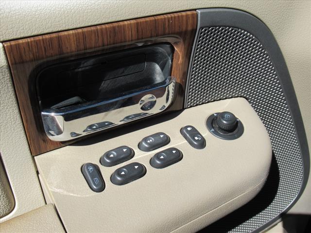 2004 Ford F-150 Lariat
