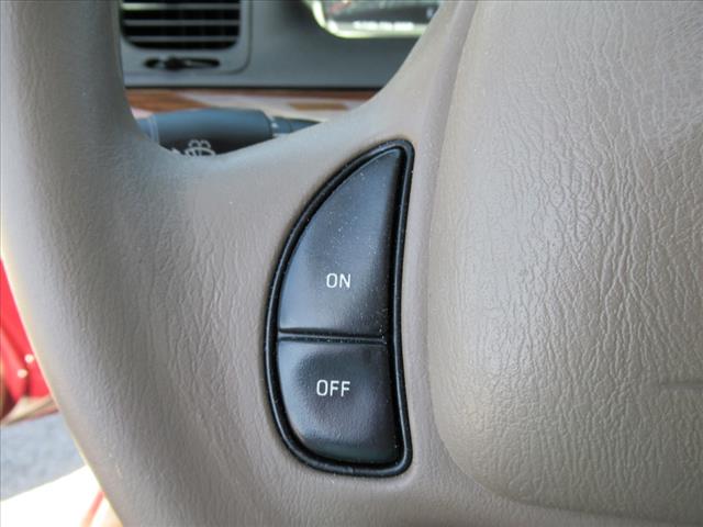 2004 Ford Crown Victoria Base
