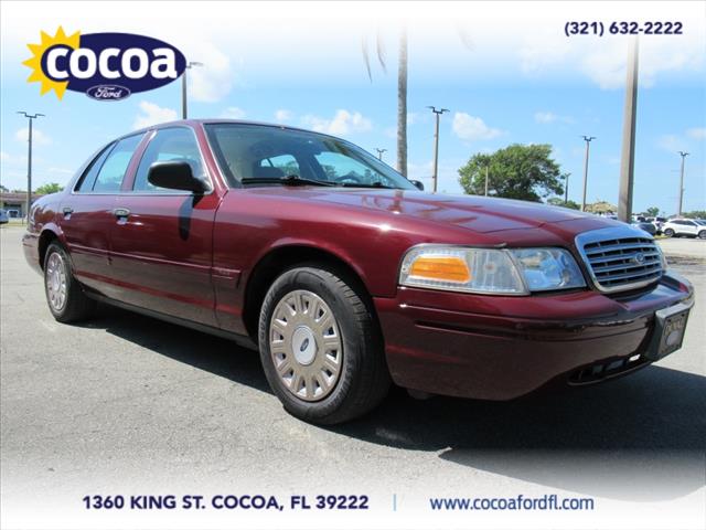 2004 Ford Crown Victoria Base