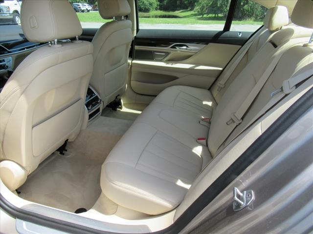 2018 BMW 7 Series 740i