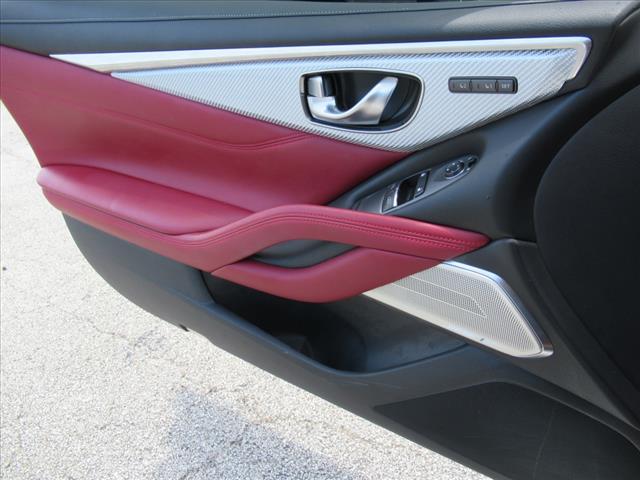 2017 INFINITI Q60 Red Sport 400