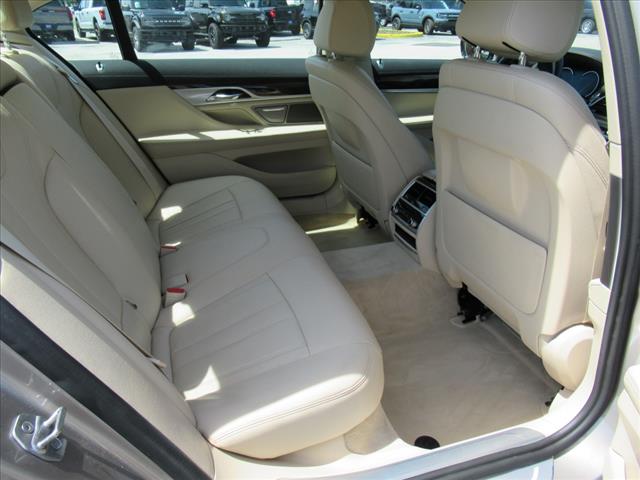 2018 BMW 7 Series 740i
