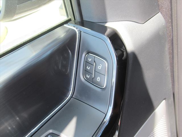 2025 Ford F-150 Lightning Platinum
