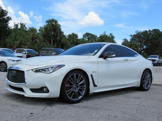 2017 INFINITI Q60 Red Sport 400
