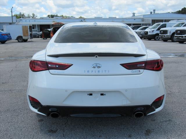 2017 INFINITI Q60 Red Sport 400