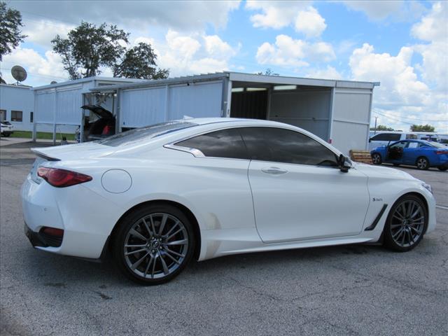 2017 INFINITI Q60 Red Sport 400