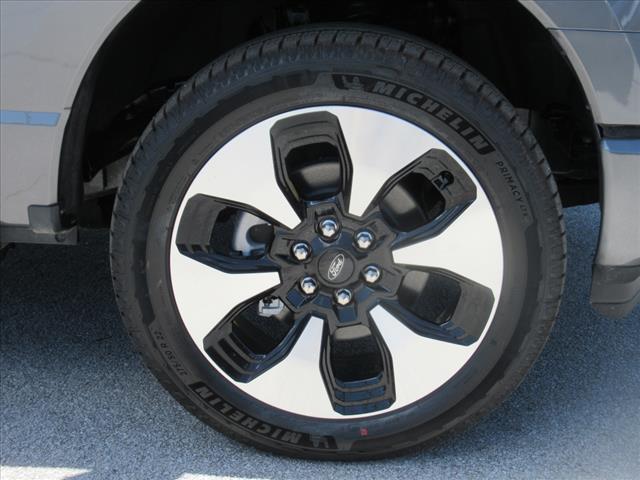 2025 Ford F-150 Lightning Platinum