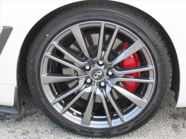 2017 INFINITI Q60 Red Sport 400