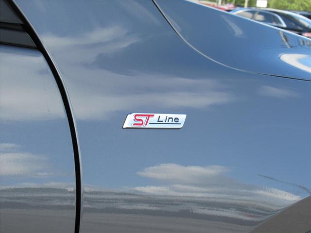 2025 Ford Escape Hybrid ST-Line
