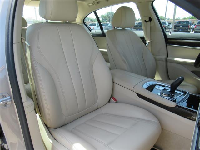 2018 BMW 7 Series 740i