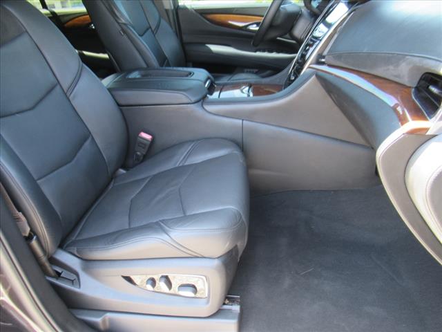 2017 Cadillac Escalade ESV Luxury