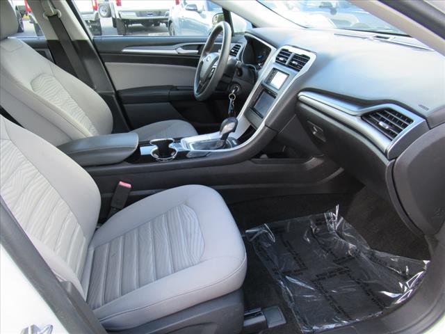 2016 Ford Fusion S