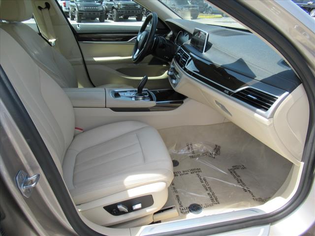 2018 BMW 7 Series 740i