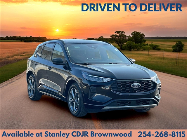 2023 Ford Escape ST-Line photo 3
