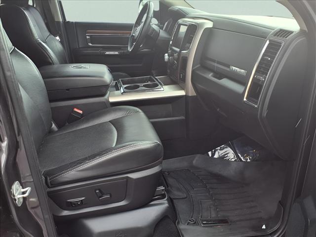 2015 RAM 1500 4WD Crew Cab 140.5
