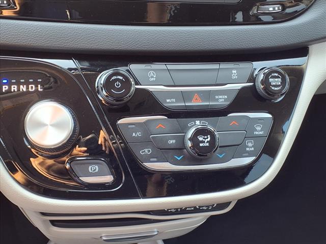 2024 Chrysler Voyager LX FWD