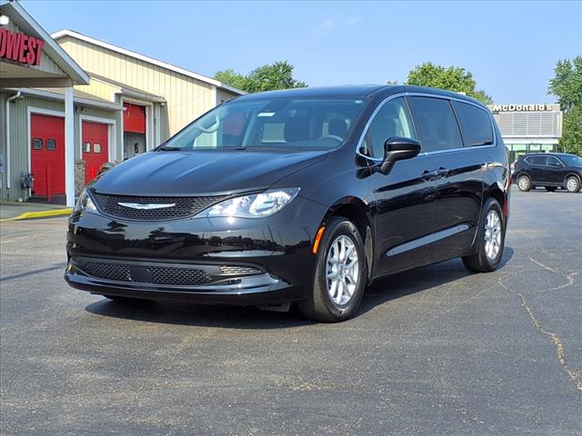 2024 Chrysler Voyager LX FWD