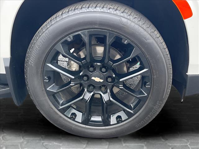 2022 Chevrolet Suburban 4WD 4dr RST