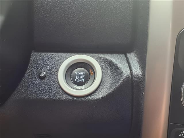 2015 RAM 1500 4WD Crew Cab 140.5
