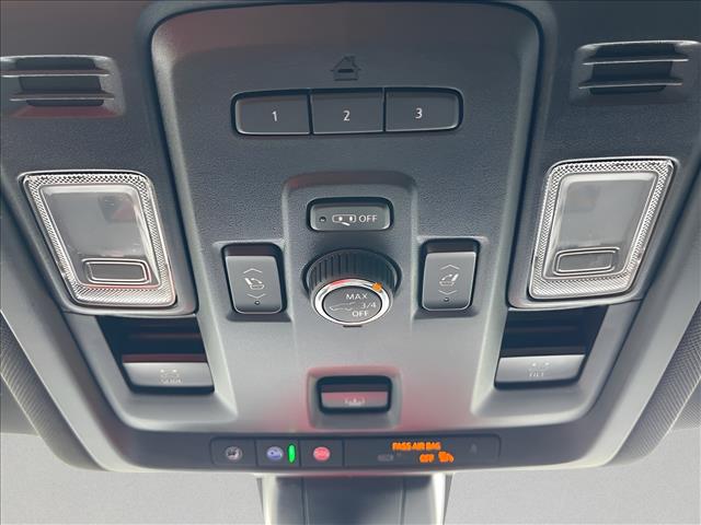 2022 Chevrolet Suburban 4WD 4dr RST