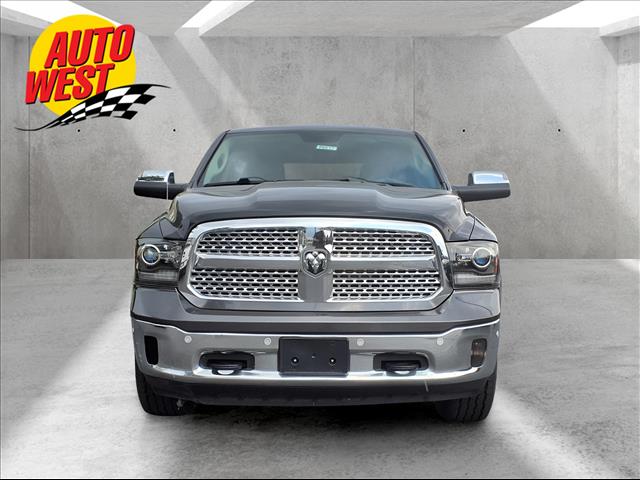 2015 RAM 1500 4WD Crew Cab 140.5