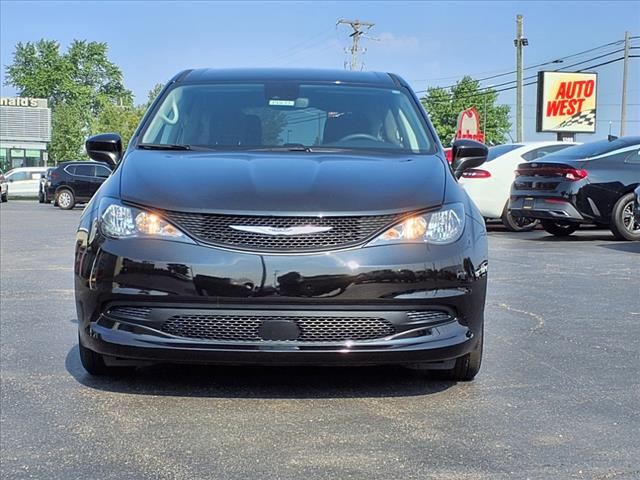 2024 Chrysler Voyager LX FWD
