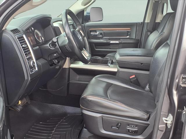 2015 RAM 1500 4WD Crew Cab 140.5