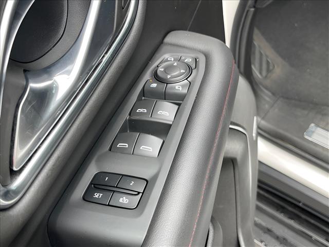2022 Chevrolet Suburban 4WD 4dr RST