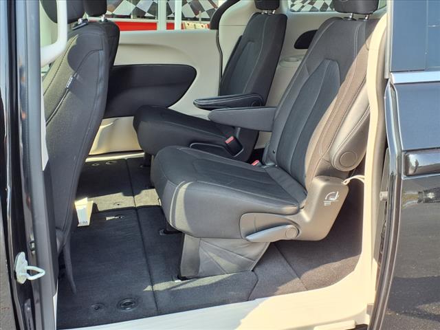 2024 Chrysler Voyager LX FWD