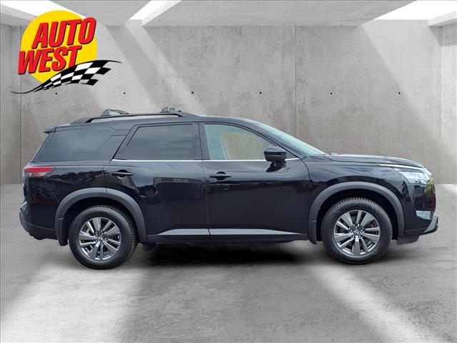 2022 Nissan Pathfinder SV 4WD