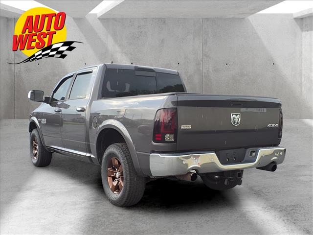 2015 RAM 1500 4WD Crew Cab 140.5