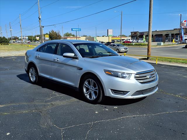 2016 Ford Taurus SEL