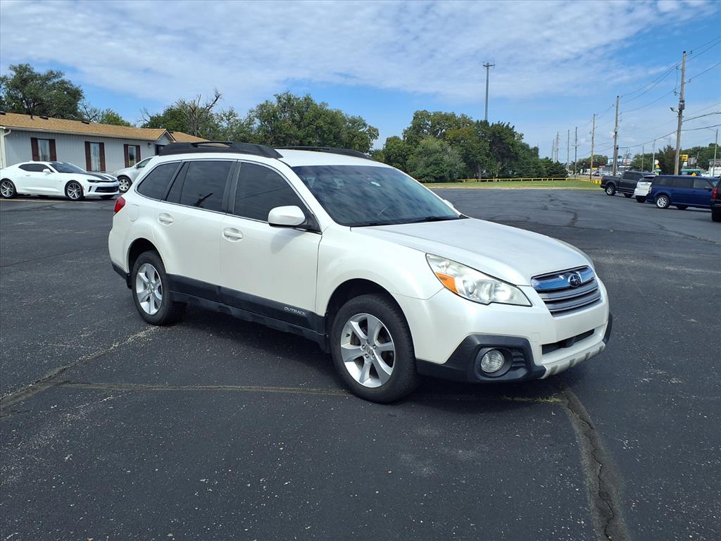 2013 Subaru Outback Limited's photo
