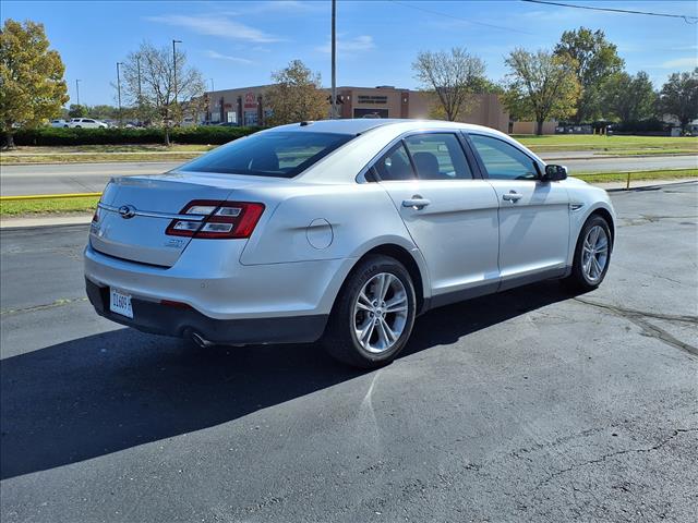 2016 Ford Taurus SEL