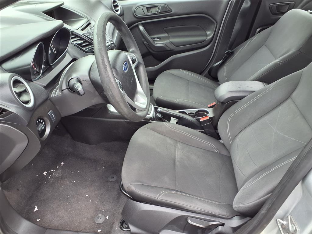 2019 Ford Fiesta SE - Photo 6