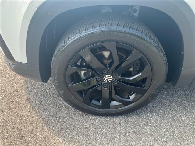 2022 Volkswagen Taos SE 4Motion - Photo 10