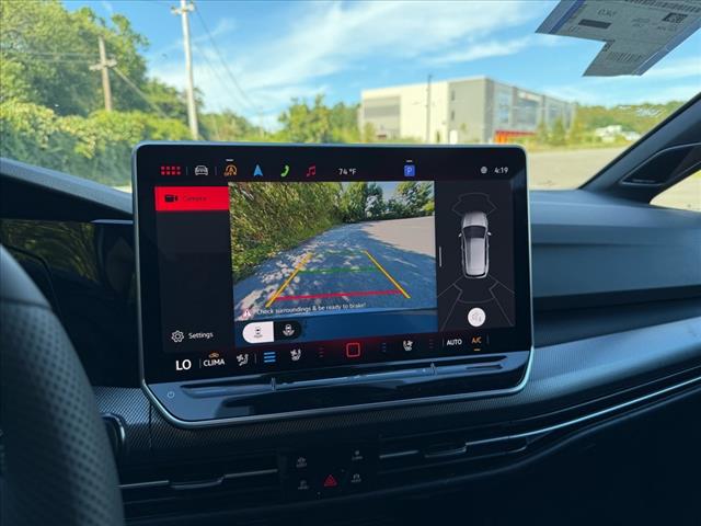 2025 Volkswagen Taos SE 4Motion - Photo 10