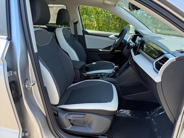 2025 Volkswagen Taos SE 4Motion - Photo 10