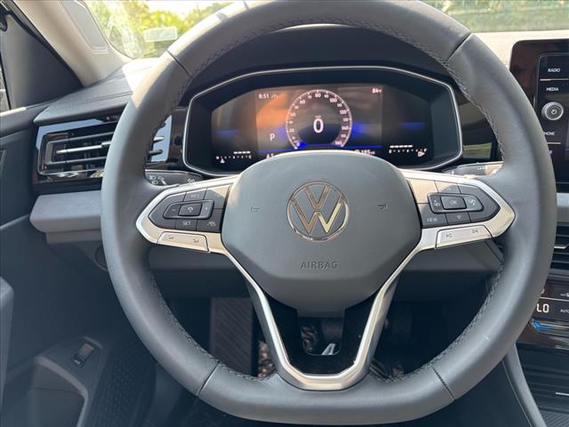 2025 Volkswagen Jetta SE - Photo 10