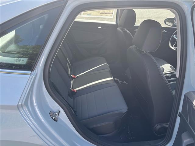 2025 Volkswagen Jetta SE - Photo 10