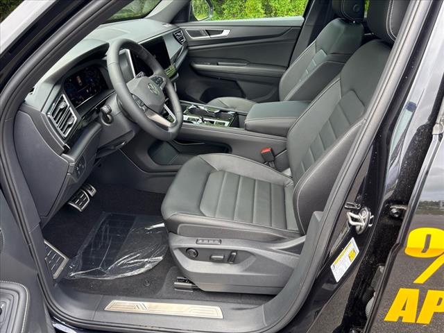 2025 Volkswagen Atlas Cross Sport SEL R-Line Black 4Motion - Photo 12