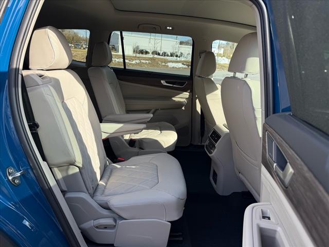 2025 Volkswagen Atlas SEL Premium R-Line 4Motion - Photo 12