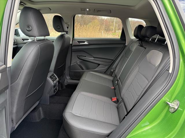 2025 Volkswagen Taos SE Black 4Motion - Photo 12