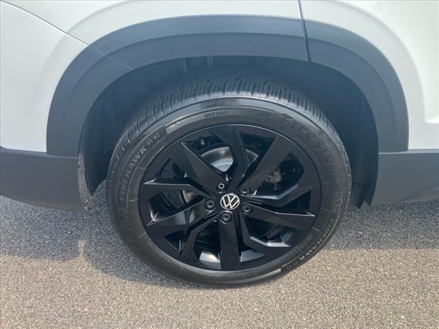 2022 Volkswagen Taos SE 4Motion - Photo 12