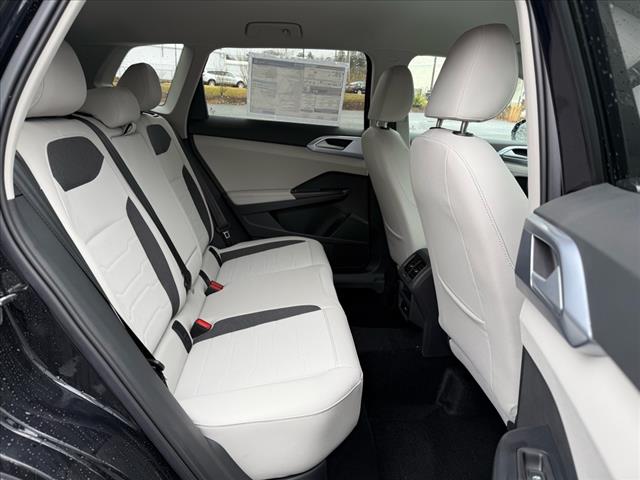 2025 Volkswagen Taos SE 4Motion - Photo 12
