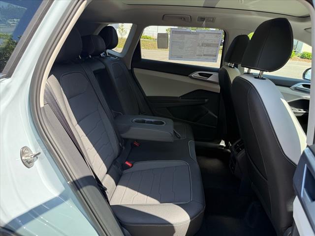 2025 Volkswagen Taos SE 4Motion - Photo 12