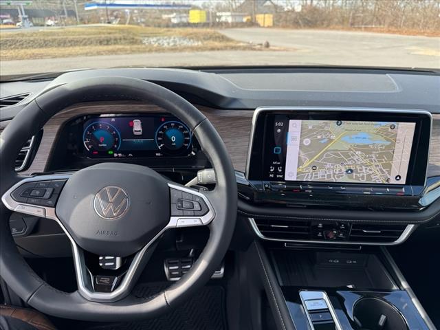 2025 Volkswagen Atlas SEL Premium R-Line 4Motion - Photo 13