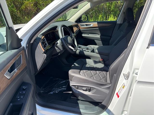 2025 Volkswagen Atlas SE 4Motion - Photo 13
