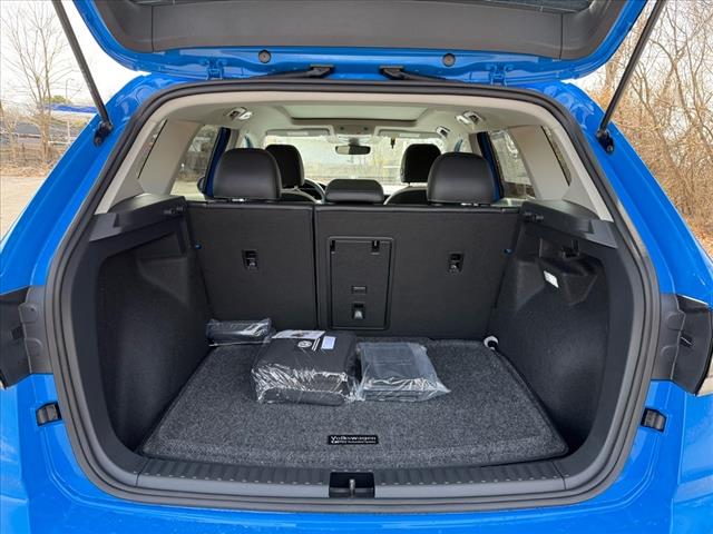 2025 Volkswagen Taos SE 4Motion - Photo 13